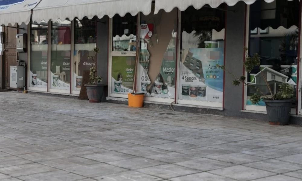 Δολοφονία στη Γλυφάδα: Σοκαρισμένη η σύντροφος του θύματος και μητέρα του δολοφόνου-Όσα είπε η δικηγόρος της